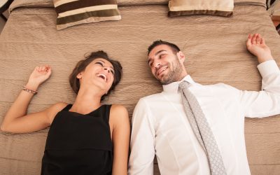 Romance! Couple Blissfully Unaware Hotel Bedspread Has Own Thriving Ecosystem